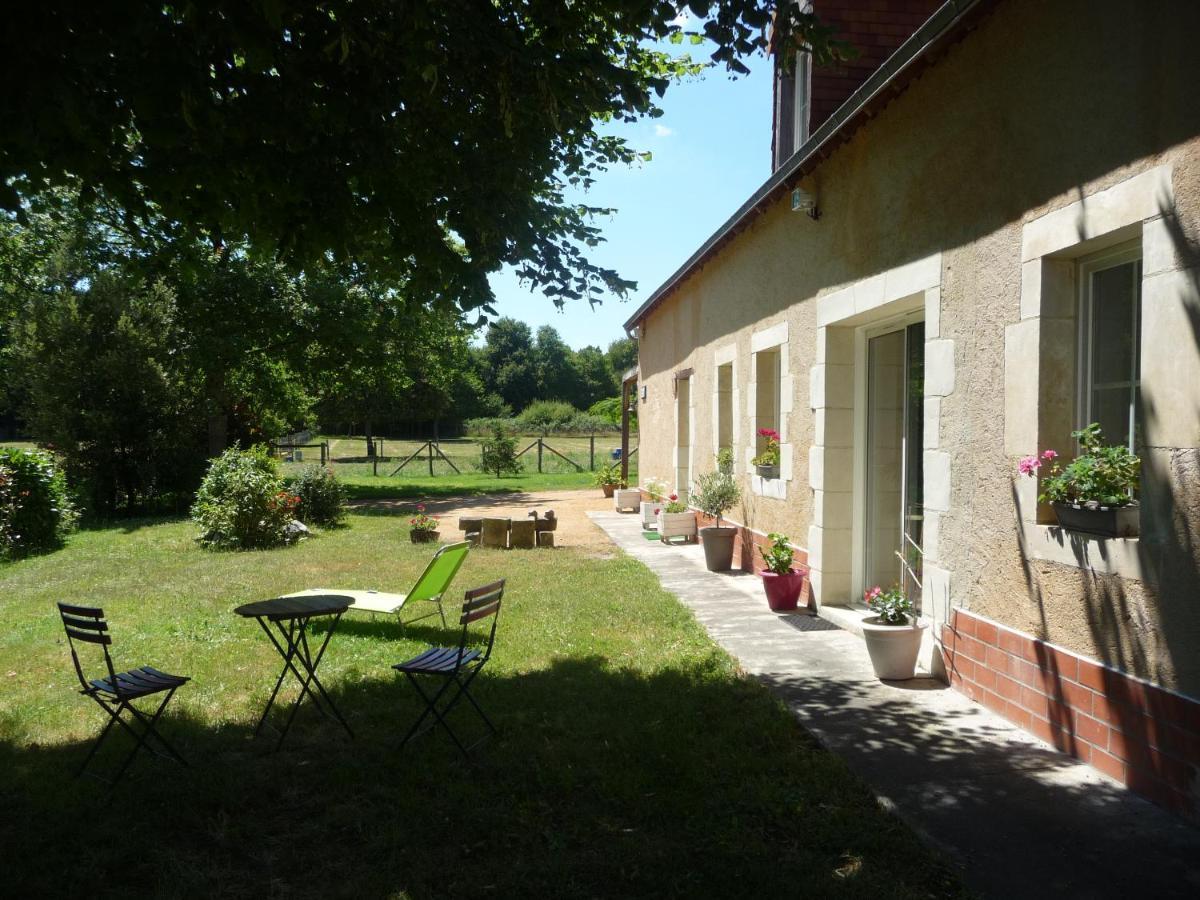 Bazouges-sur-le-Loir Chambre D'Hote En Vallee Du Loir - Elevage Des Rosiers מראה חיצוני תמונה